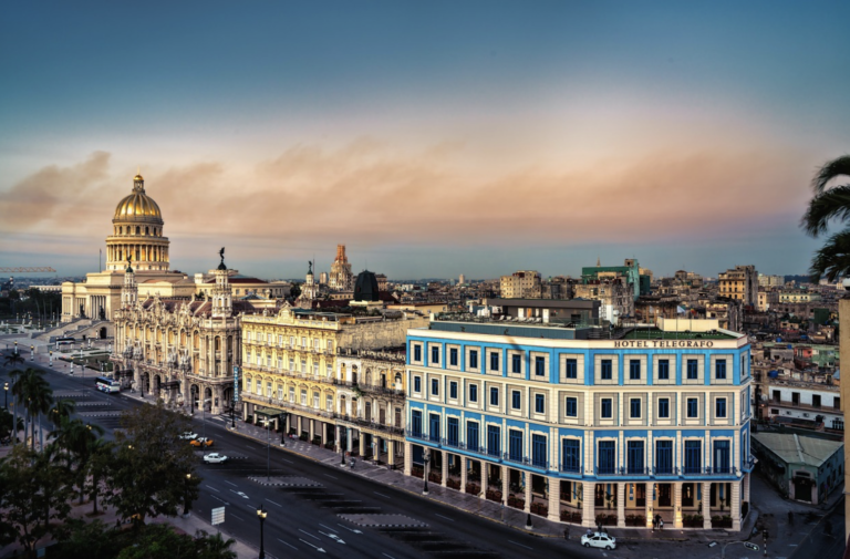 Turismo cubano enfrenta un año “desastroso” por escasez de combustible